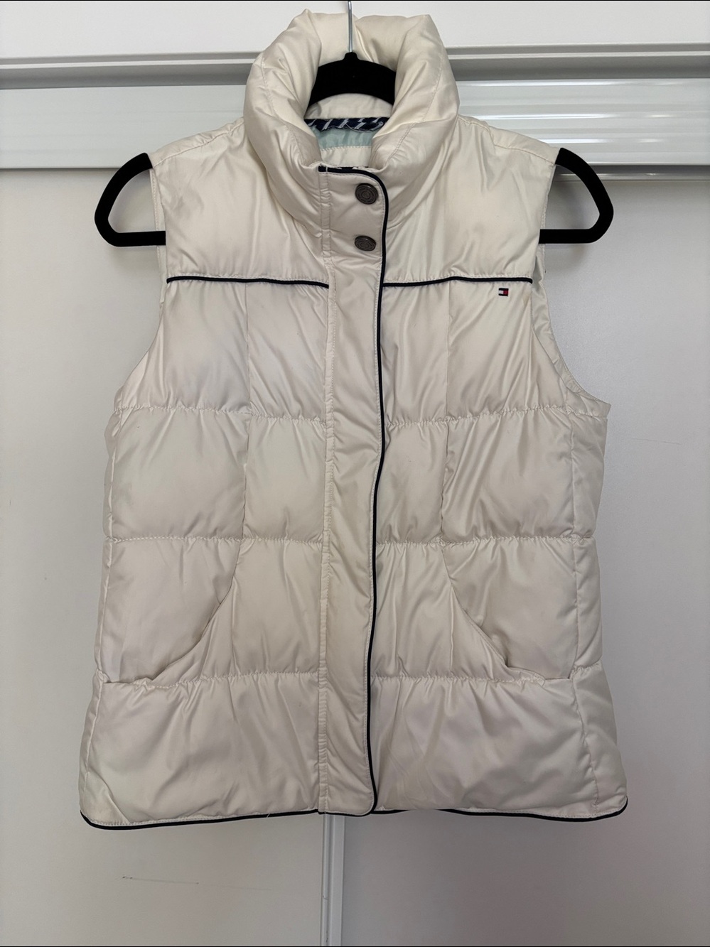 Tommy Hilfiger White Quilted Puffer Vest with Navy Trim